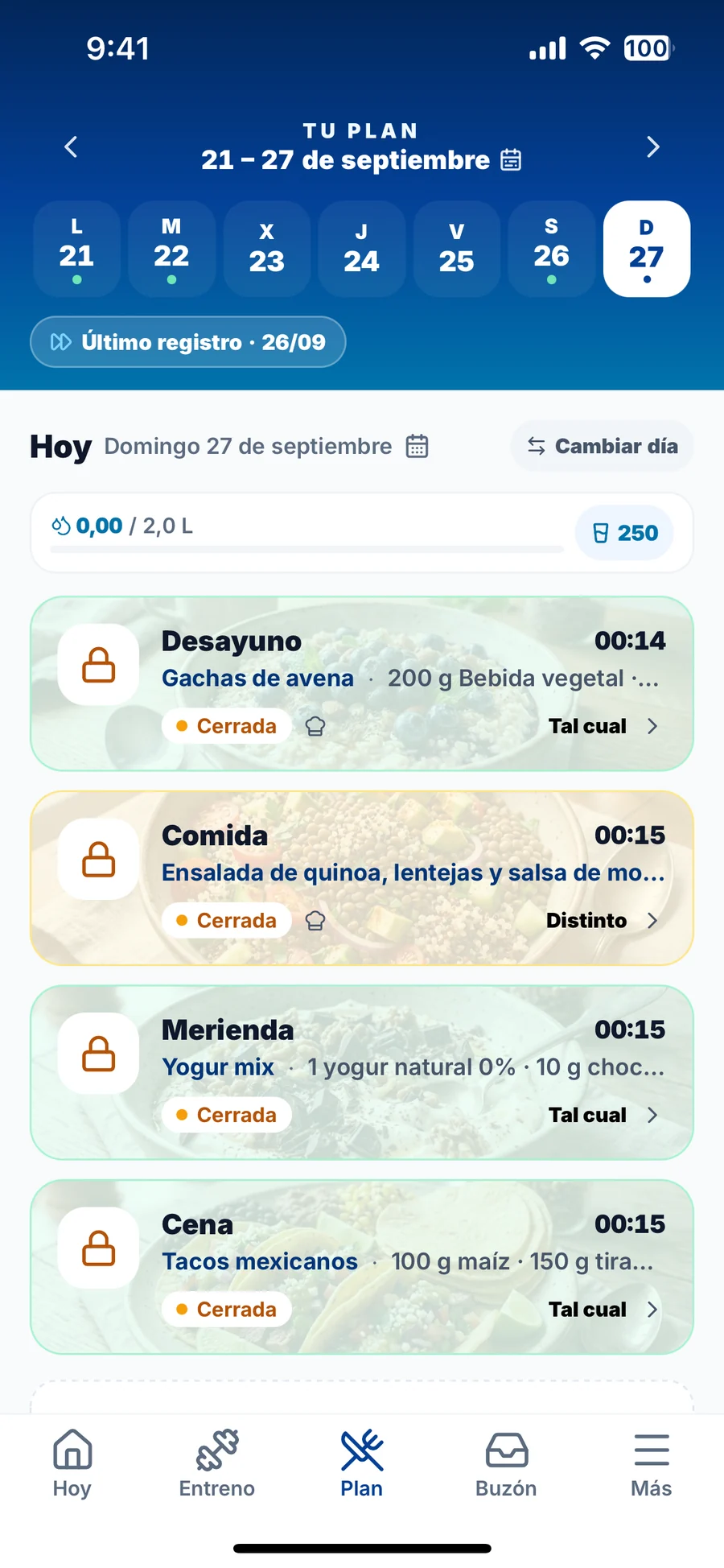 La app del paciente en el iPhone: su plan de la semana con el día de hoy, el agua, y el desayuno, la comida, la merienda y la cena con su hora y sus alimentos